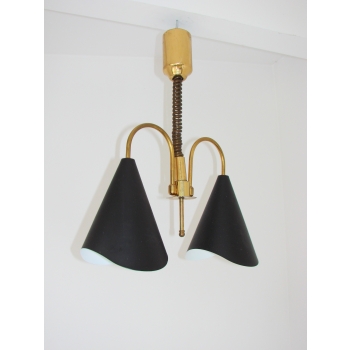 Lampa vintage z regulowaną wysokością.